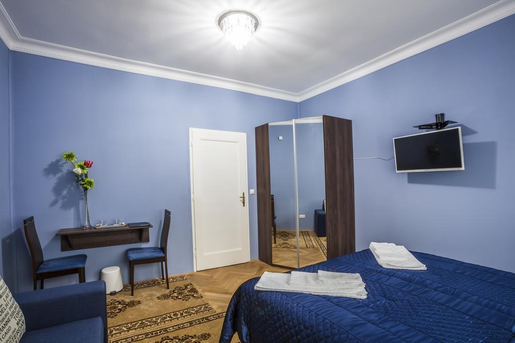 Luxury Air-Conditioned Rooms In Old Town Bratislava Exterior foto