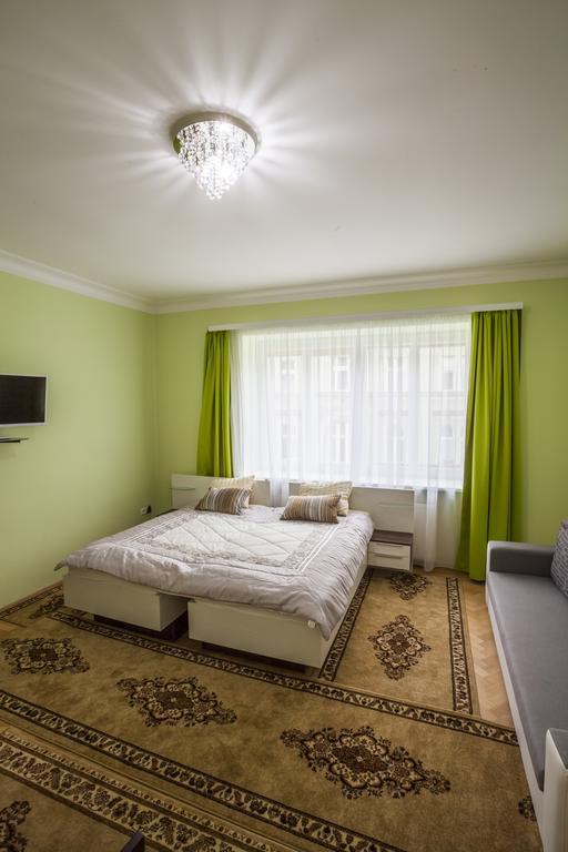 Luxury Air-Conditioned Rooms In Old Town Bratislava Exterior foto